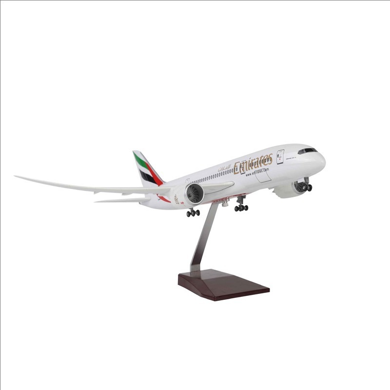 Model Airplane Plastic - 787 에미레이트 항공기 모델 사실적인 조명